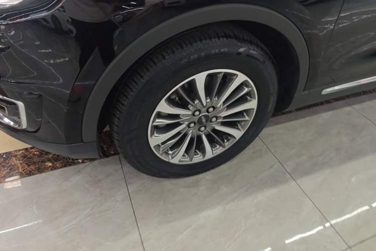 Used Lincoln Nautilus 2019 2.0T Two-Wheel Drive Luxury Edition China VI Standard Left Front Wheel Hub
