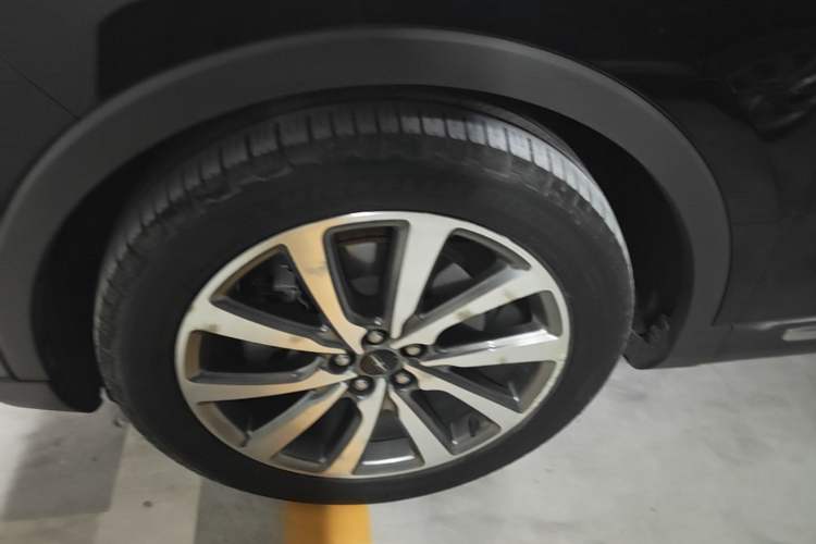 Used Lincoln Nautilus 2019 2.0T Four-Wheel Drive Zunya Edition China VI Standard Left Front Wheel Hub