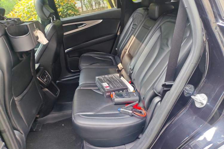 Used Lincoln Nautilus 2019 2.0T Two-Wheel Drive Luxury Edition China VI Standard Left Rear Seat