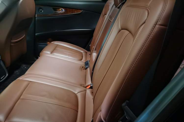 Used Lincoln Nautilus 2019 2.7T Four-Wheel Drive Prestige Edition China VI Standard Left Rear Seat