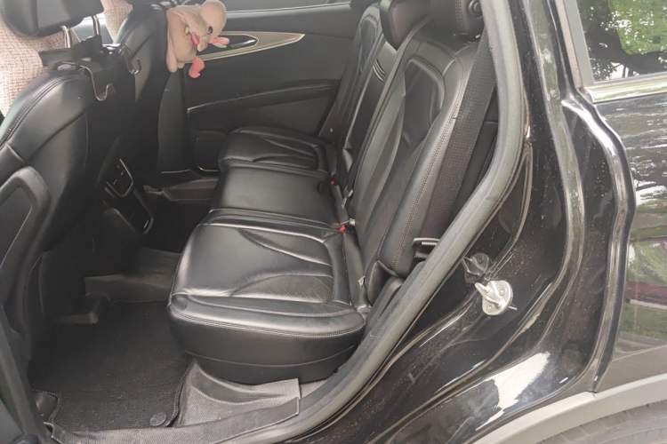 Used Lincoln Nautilus 2019 2.0T Two-Wheel Drive Luxury Edition China VI Standard Left Rear Seat