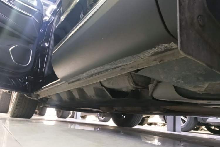 Used Lincoln Nautilus 2019 2.0T Two-Wheel Drive Luxury Edition China VI Standard Left Side Sill