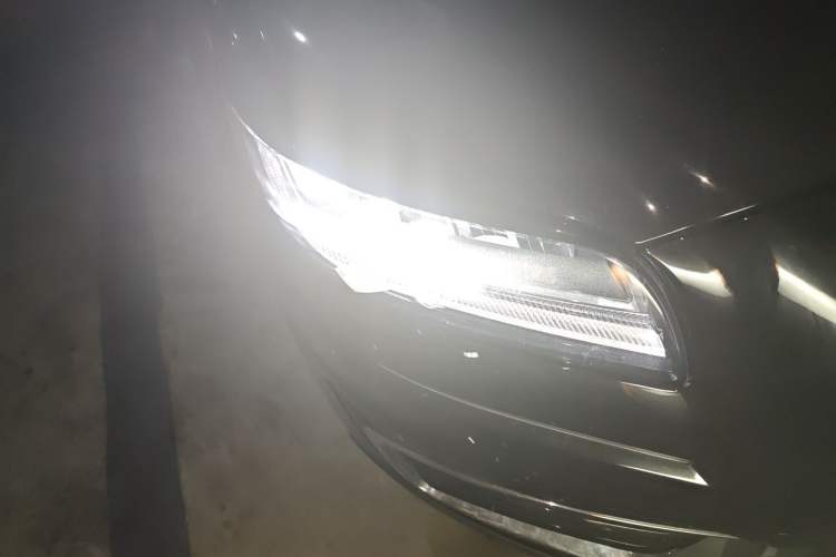 Used Lincoln Nautilus 2019 2.0T Four-Wheel Drive Zunya Edition China VI Standard Right Front Headlight