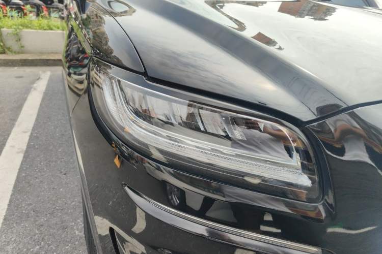 Used Lincoln Nautilus 2019 2.0T Two-Wheel Drive Luxury Edition China V Standard Right Front Headlight