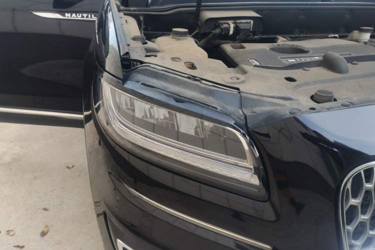 Used Lincoln Nautilus 2019 2.0T Two-Wheel Drive Luxury Edition China VI Standard Right Front Headlight