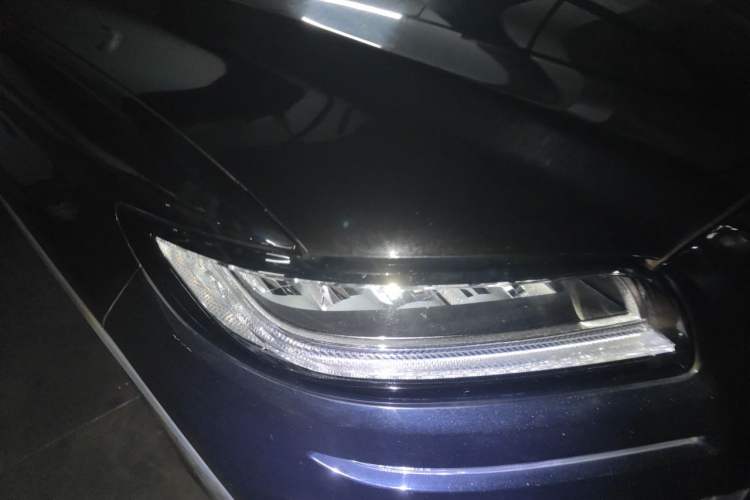 Used Lincoln Nautilus 2019 2.0T Two-Wheel Drive Luxury Edition China VI Standard Right Front Headlight