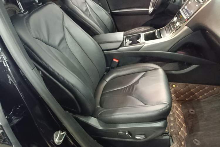 Used Lincoln Nautilus 2019 2.0T Two-Wheel Drive Luxury Edition China VI Standard Right Front Seat