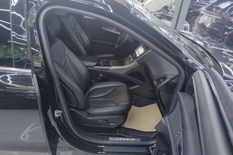 Used Lincoln Nautilus 2019 2.0T Two-Wheel Drive Luxury Edition China VI Standard Right Front Seat