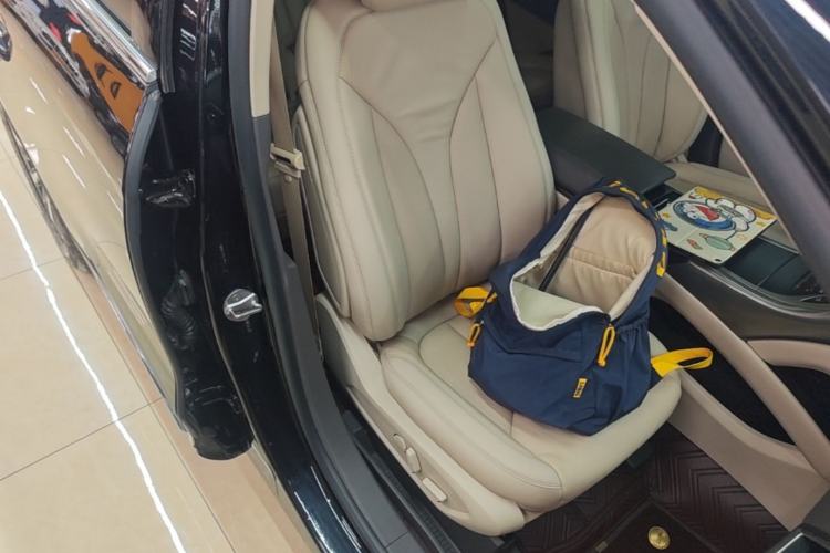 Used Lincoln Nautilus 2019 2.0T Two-Wheel Drive Luxury Edition China VI Standard Right Front Seat