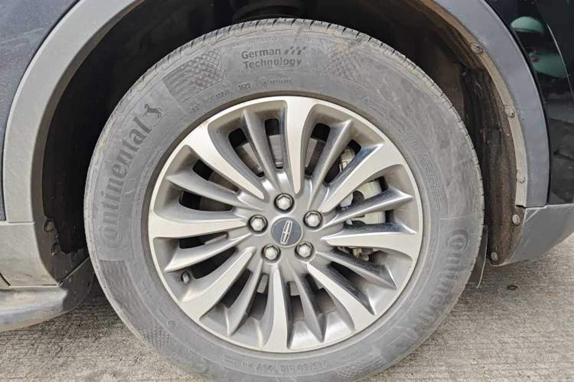 Used Lincoln Nautilus 2019 2.0T Two-Wheel Drive Luxury Edition China VI Standard Right Front Wheel Hub