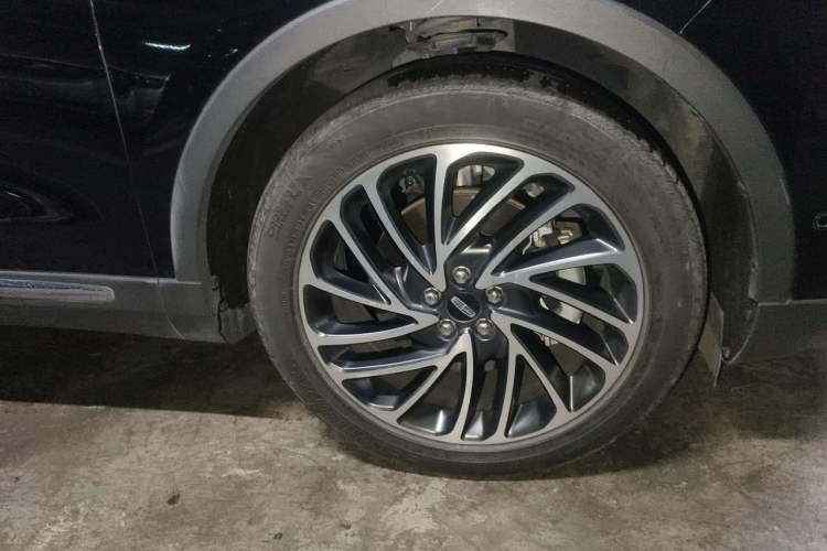 Used Lincoln Nautilus 2019 2.0T Four-Wheel Drive Zunya Edition China VI Standard Right Front Wheel Hub