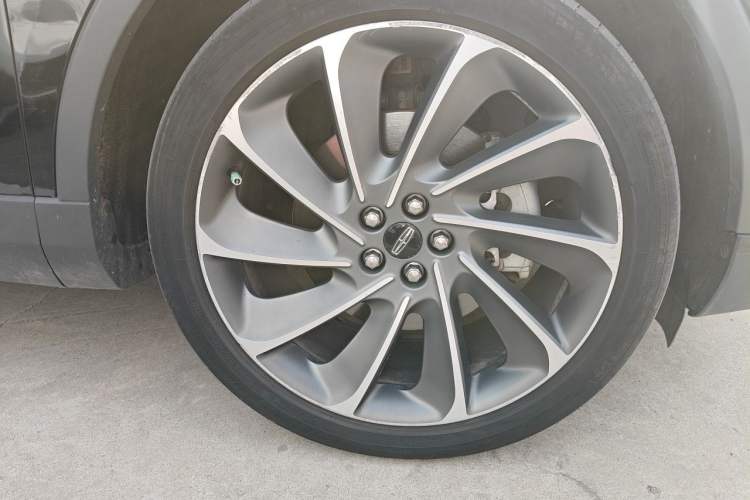 Used Lincoln Nautilus 2019 2.7T Four-Wheel Drive Prestige Edition China VI Standard Right Front Wheel Hub