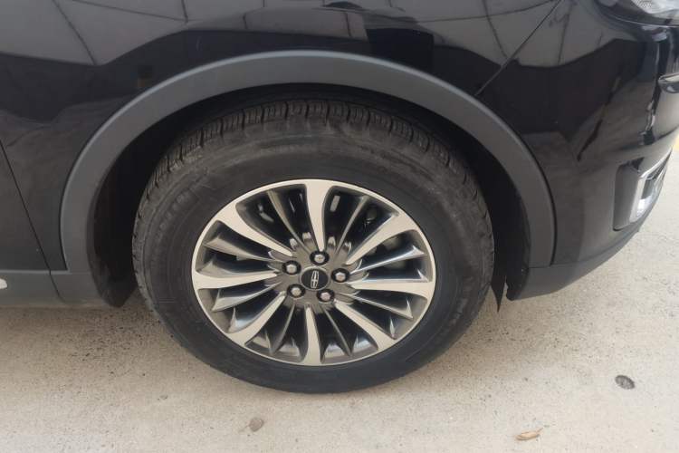 Used Lincoln Nautilus 2019 2.0T Two-Wheel Drive Luxury Edition China VI Standard Right Front Wheel Hub