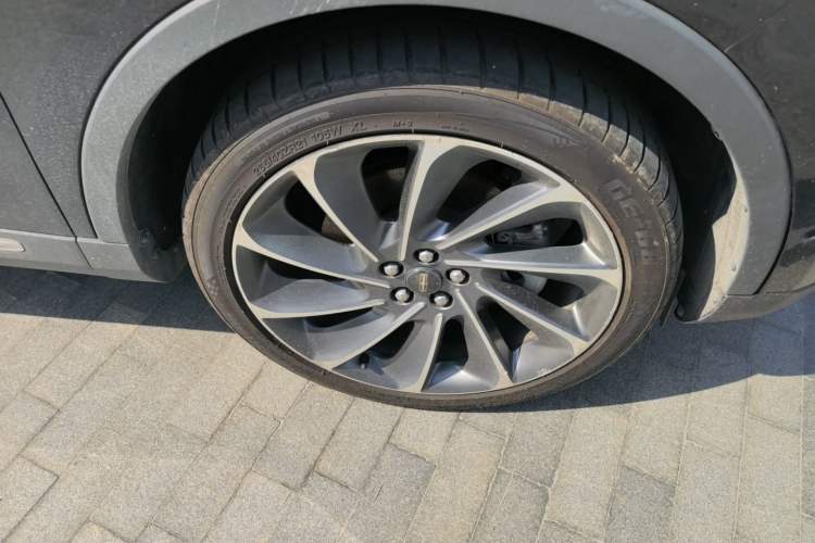 Used Lincoln Nautilus 2019 2.7T Four-Wheel Drive Prestige Edition China VI Standard Right Front Wheel Hub