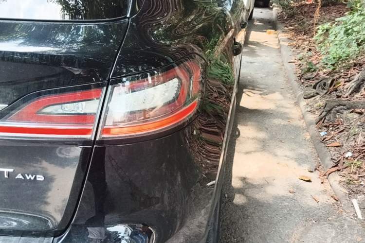 Used Lincoln Nautilus 2019 2.0T Two-Wheel Drive Luxury Edition China VI Standard Right Rear Taillight