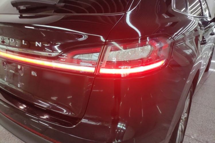 Used Lincoln Nautilus 2019 2.0T Four-Wheel Drive Zunya Edition China VI Standard Right Rear Taillight