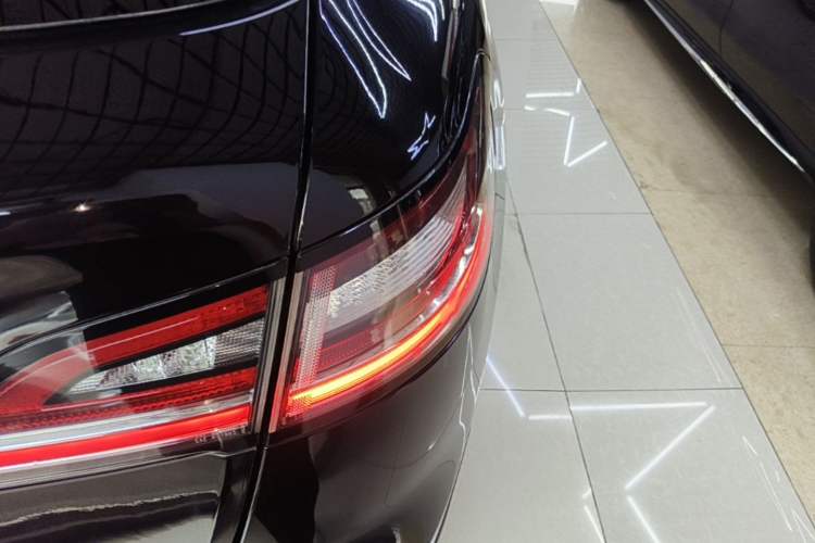Used Lincoln Nautilus 2019 2.0T Two-Wheel Drive Zunyue Version China VI Standard Right Rear Taillight