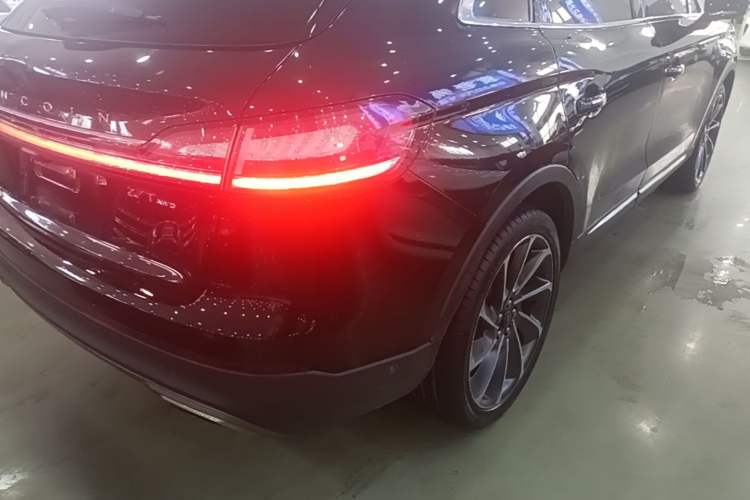 Used Lincoln Nautilus 2019 2.7T Four-Wheel Drive Prestige Edition China VI Standard Right Rear Taillight