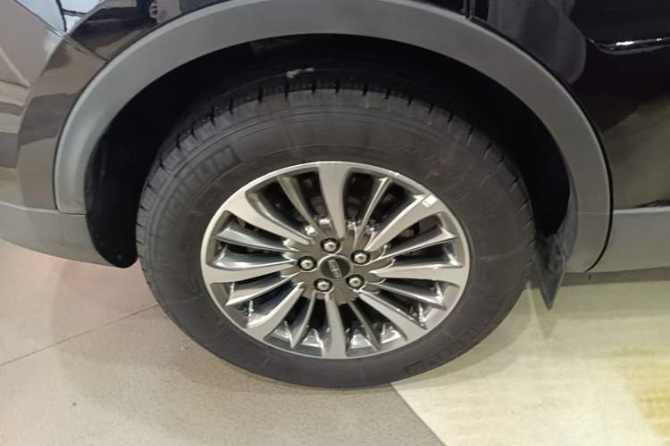 Used Lincoln Nautilus 2019 2.0T Two-Wheel Drive Luxury Edition China VI Standard Right Rear Wheel Hub