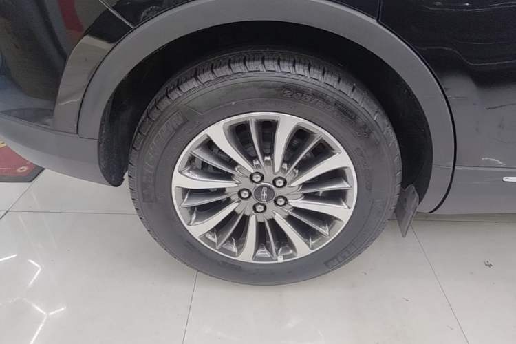 Used Lincoln Nautilus 2019 2.0T Two-Wheel Drive Luxury Edition China VI Standard Right Rear Wheel Hub