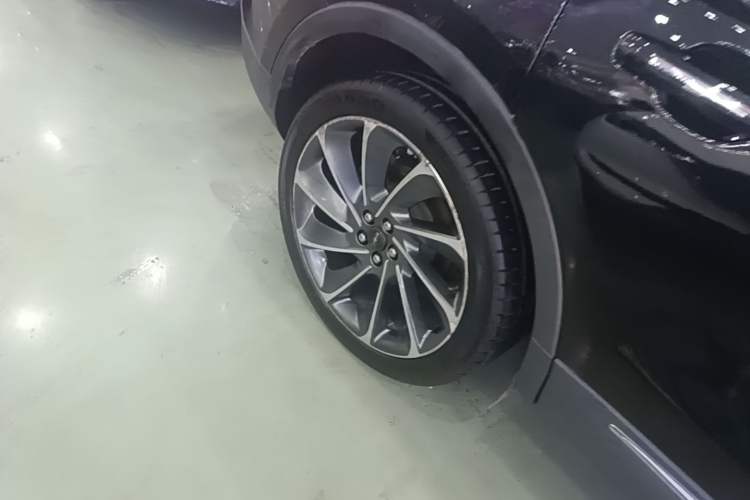 Used Lincoln Nautilus 2019 2.7T Four-Wheel Drive Prestige Edition China VI Standard Right Rear Wheel Hub