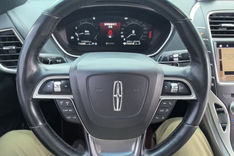 Used Lincoln Nautilus 2019 2.0T Two-Wheel Drive Luxury Edition China VI Standard Steering Wheel