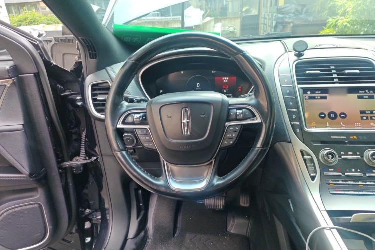 Used Lincoln Nautilus 2019 2.0T Two-Wheel Drive Luxury Edition China VI Standard Steering Wheel
