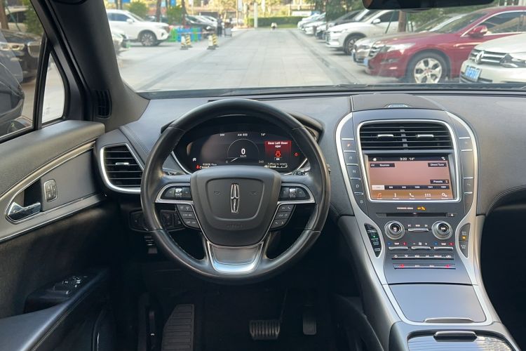 Used Lincoln Nautilus 2019 2.0T Two-Wheel Drive Luxury Edition China VI Standard Steering Wheel