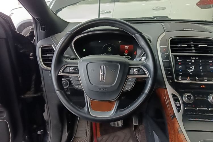 Used Lincoln Nautilus 2019 2.0T Four-Wheel Drive Zunya Edition China VI Standard Steering Wheel
