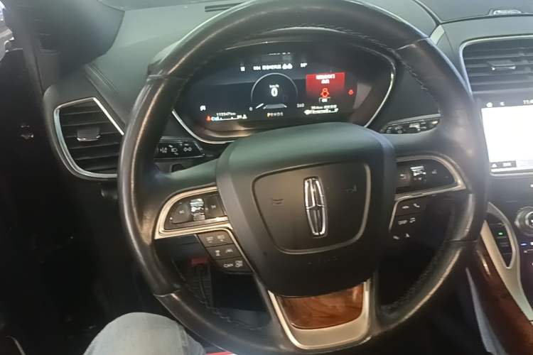 Used Lincoln Nautilus 2019 2.7T Four-Wheel Drive Prestige Edition China VI Standard Steering Wheel