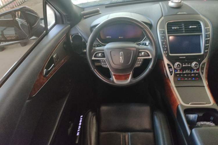 Used Lincoln Nautilus 2019 2.7T Four-Wheel Drive Prestige Edition China VI Standard Steering Wheel