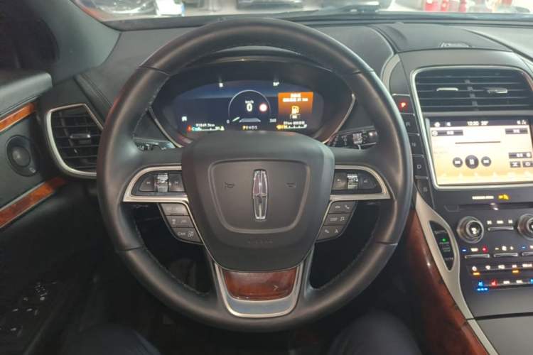 Used Lincoln Nautilus 2019 2.7T Four-Wheel Drive Prestige Edition China VI Standard Steering Wheel