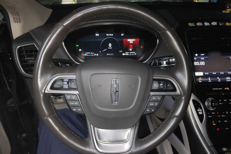 Used Lincoln Nautilus 2019 2.0T Two-Wheel Drive Luxury Edition China VI Standard Steering Wheel