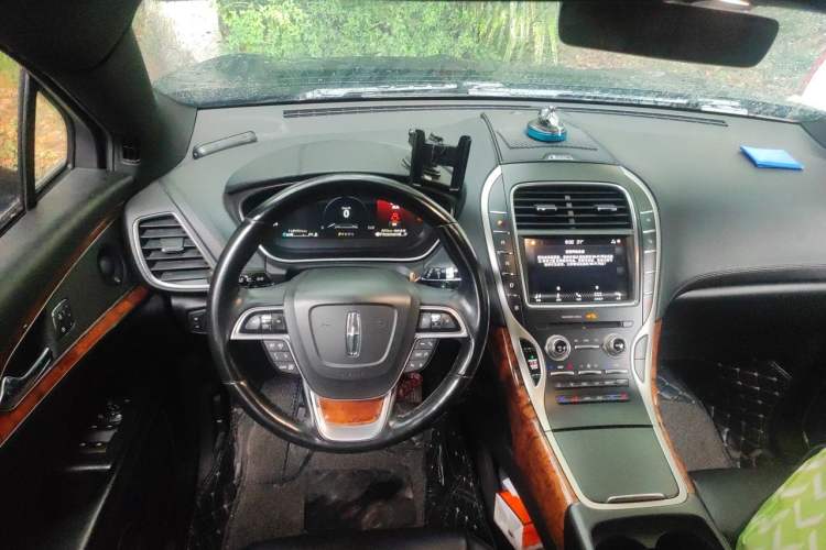 Used Lincoln Nautilus 2019 2.0T Four-Wheel Drive Zunya Edition China VI Standard Steering Wheel