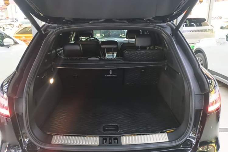 Used Lincoln Nautilus 2019 2.0T Two-Wheel Drive Luxury Edition China VI Standard Trunk