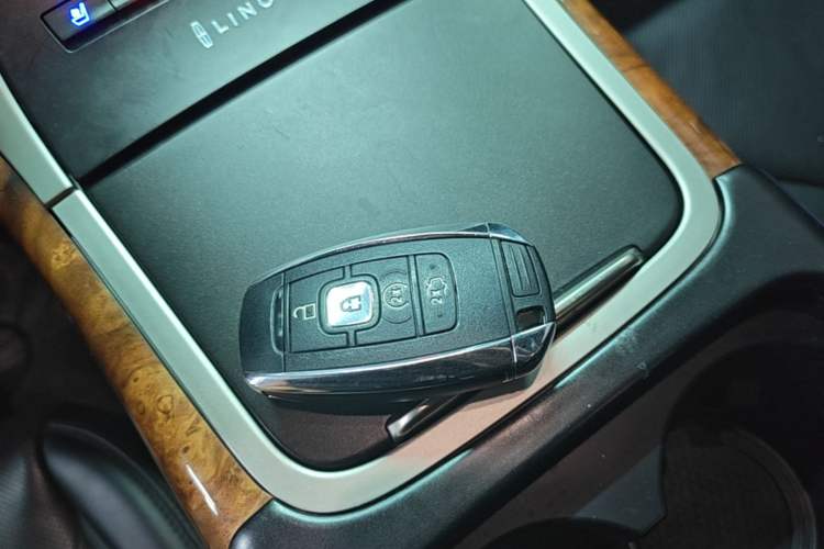 Used Lincoln Nautilus 2019 2.0T Four-Wheel Drive Zunya Edition China VI Standard Vehicle Key