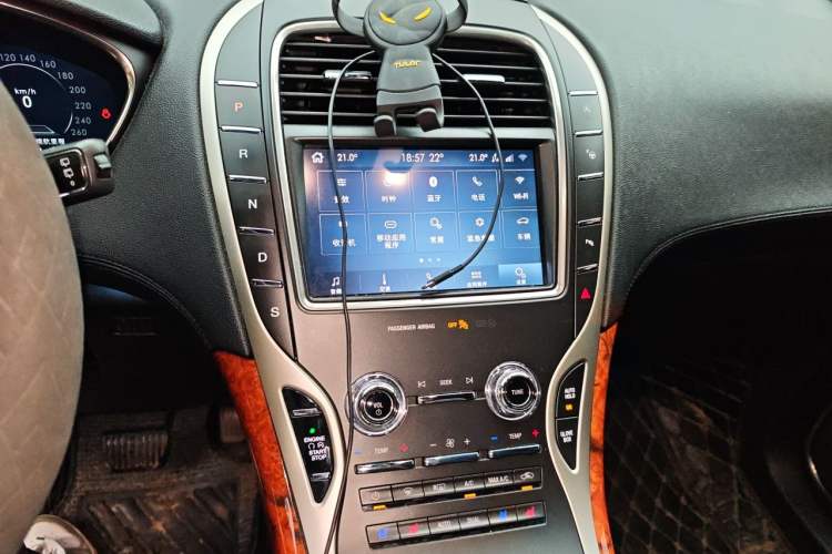 Used Lincoln Nautilus 2019 2.0T Four-Wheel Drive Zunya Edition China VI Standard Audio And AC Panel