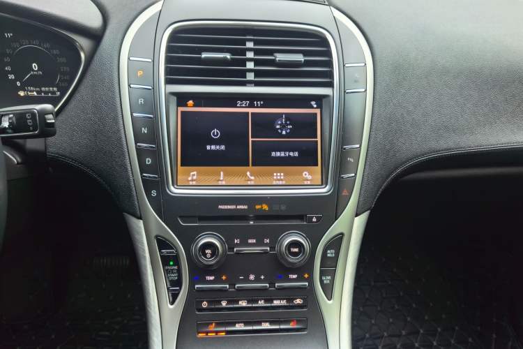 Used Lincoln Nautilus 2019 2.0T Two-Wheel Drive Zunyue Version China VI Standard Audio And AC Panel