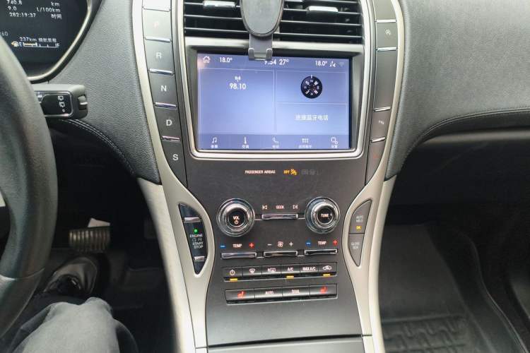 Used Lincoln Nautilus 2019 2.0T Two-Wheel Drive Zunyue Version China VI Standard Audio And AC Panel