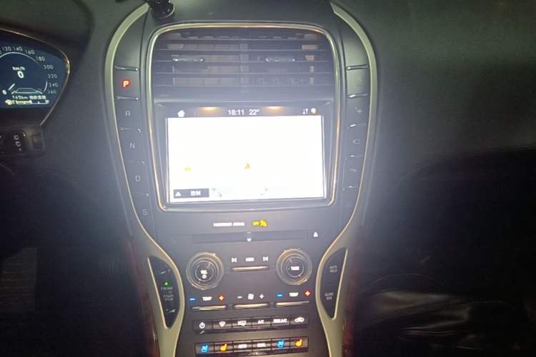 Used Lincoln Nautilus 2019 2.7T Four-Wheel Drive Prestige Edition China VI Standard Audio And AC Panel