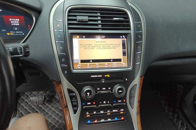 Used Lincoln Nautilus 2019 2.7T Four-Wheel Drive Prestige Edition China VI Standard Audio And AC Panel