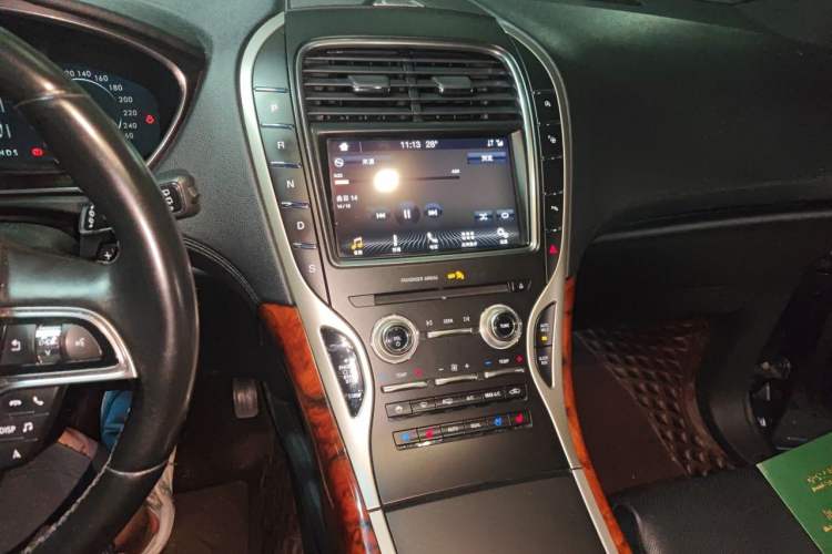 Used Lincoln Nautilus 2019 2.0T Four-Wheel Drive Zunya Edition China VI Standard Audio And AC Panel