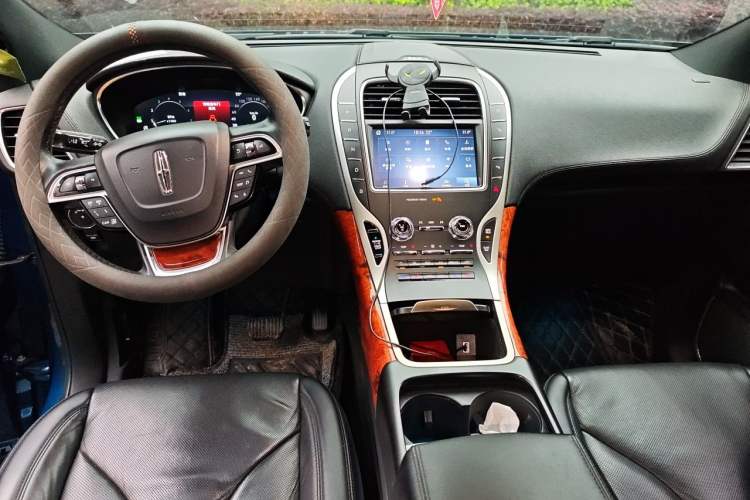 Used Lincoln Nautilus 2019 2.0T Four-Wheel Drive Zunya Edition China VI Standard Center Console