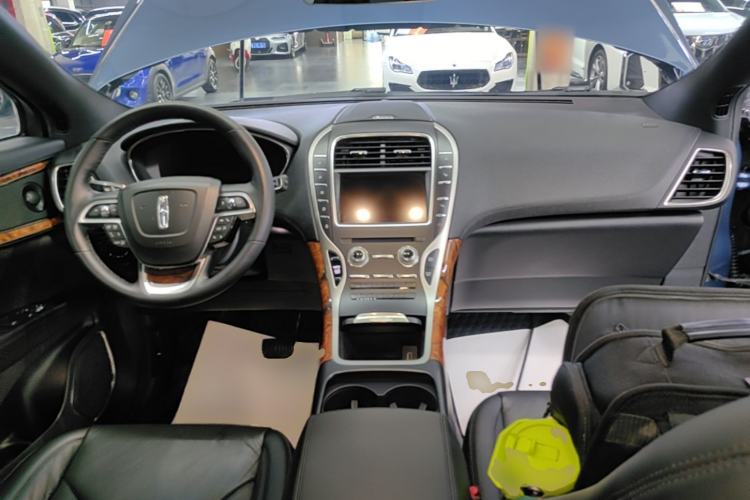 Used Lincoln Nautilus 2019 2.0T Four-Wheel Drive Zunya Edition China VI Standard Center Console