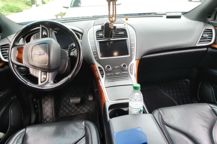 Used Lincoln Nautilus 2019 2.0T Four-Wheel Drive Zunya Edition China VI Standard Center Console
