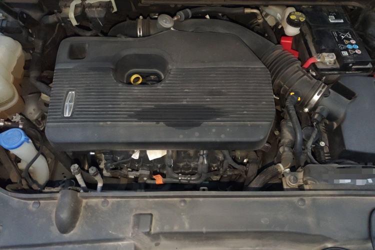Used Lincoln Nautilus 2019 2.0T Four-Wheel Drive Zunya Edition China VI Standard Engine Bay