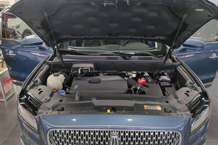 Used Lincoln Nautilus 2019 2.0T Four-Wheel Drive Zunya Edition China VI Standard Engine Bay