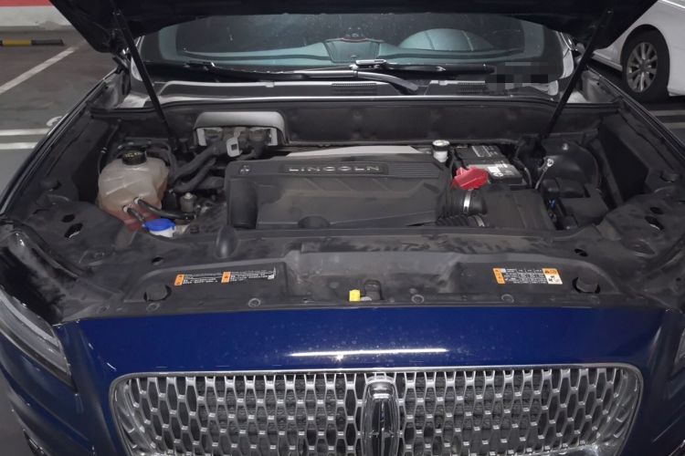 Used Lincoln Nautilus 2019 2.7T Four-Wheel Drive Prestige Edition China VI Standard Engine Bay