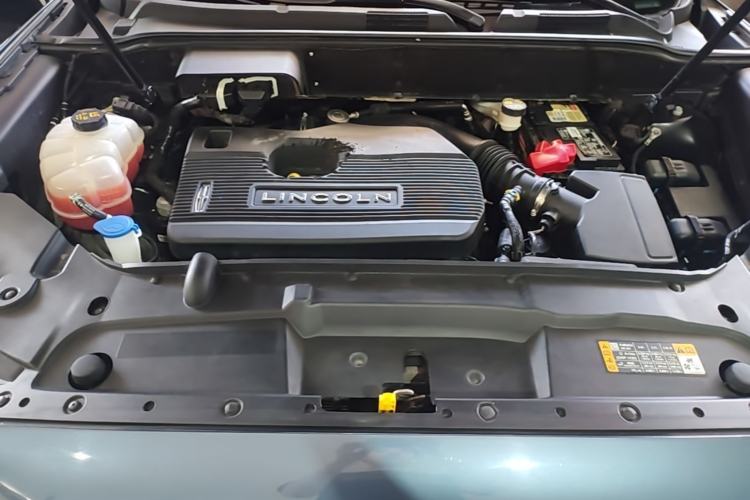 Used Lincoln Nautilus 2019 2.0T Four-Wheel Drive Zunya Edition China VI Standard Engine Bay