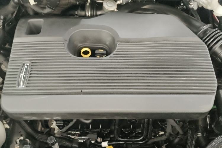 Used Lincoln Nautilus 2019 2.0T Four-Wheel Drive Zunya Edition China VI Standard Engine Bay
